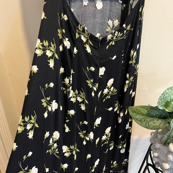 Reformation Gavin Black Floral Midi Dress, Women’s Size 0 - Picture 7 of 8